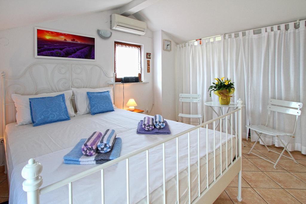 Holiday Home Marko Funtana Exterior foto